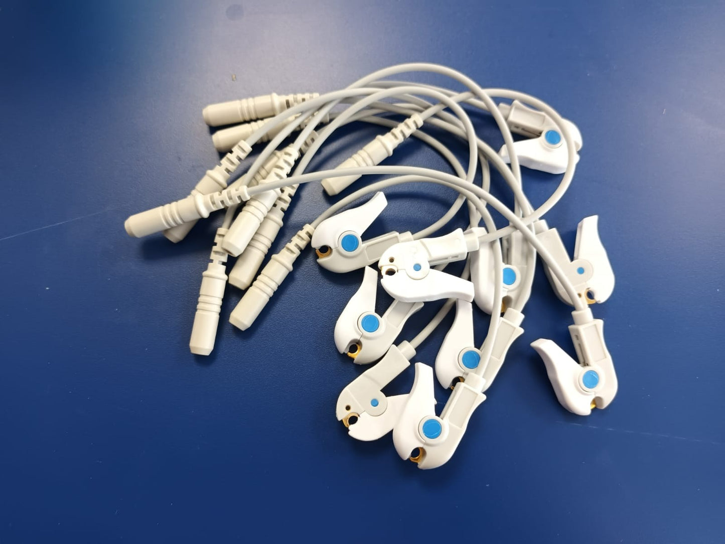 ADAPTADOR P/ ECG DE LATIGUILLOS BANANA PINZA