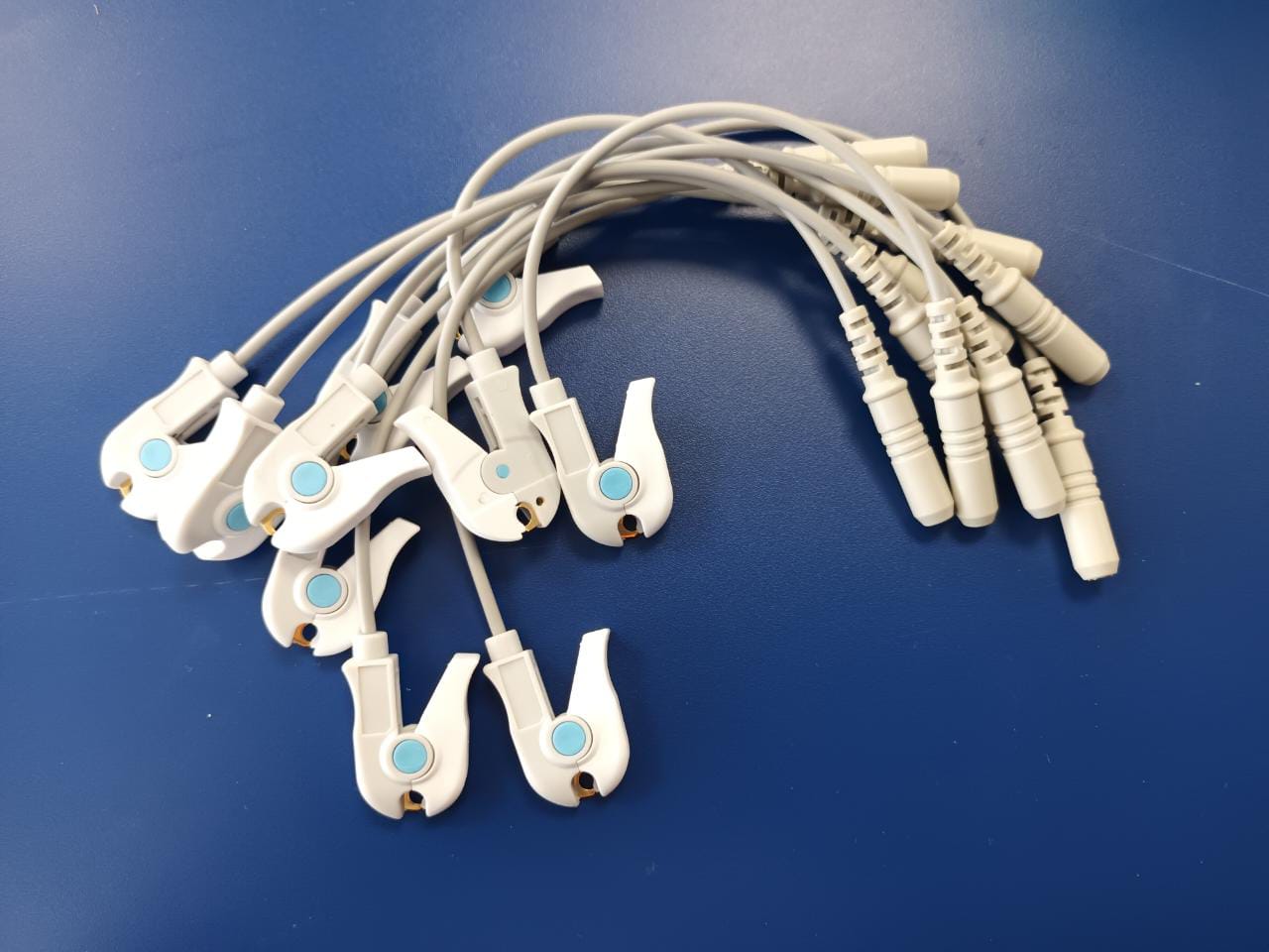 ADAPTADOR P/ ECG DE LATIGUILLOS BANANA PINZA
