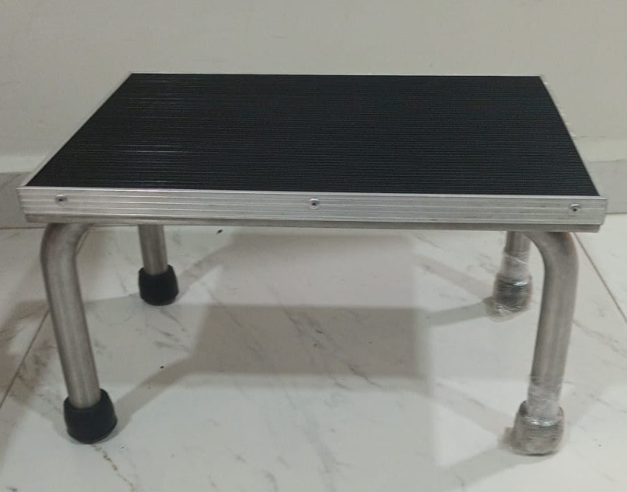 ESCALERILLA DE UN PELDAÑO DE ACERO INOXIDABLE