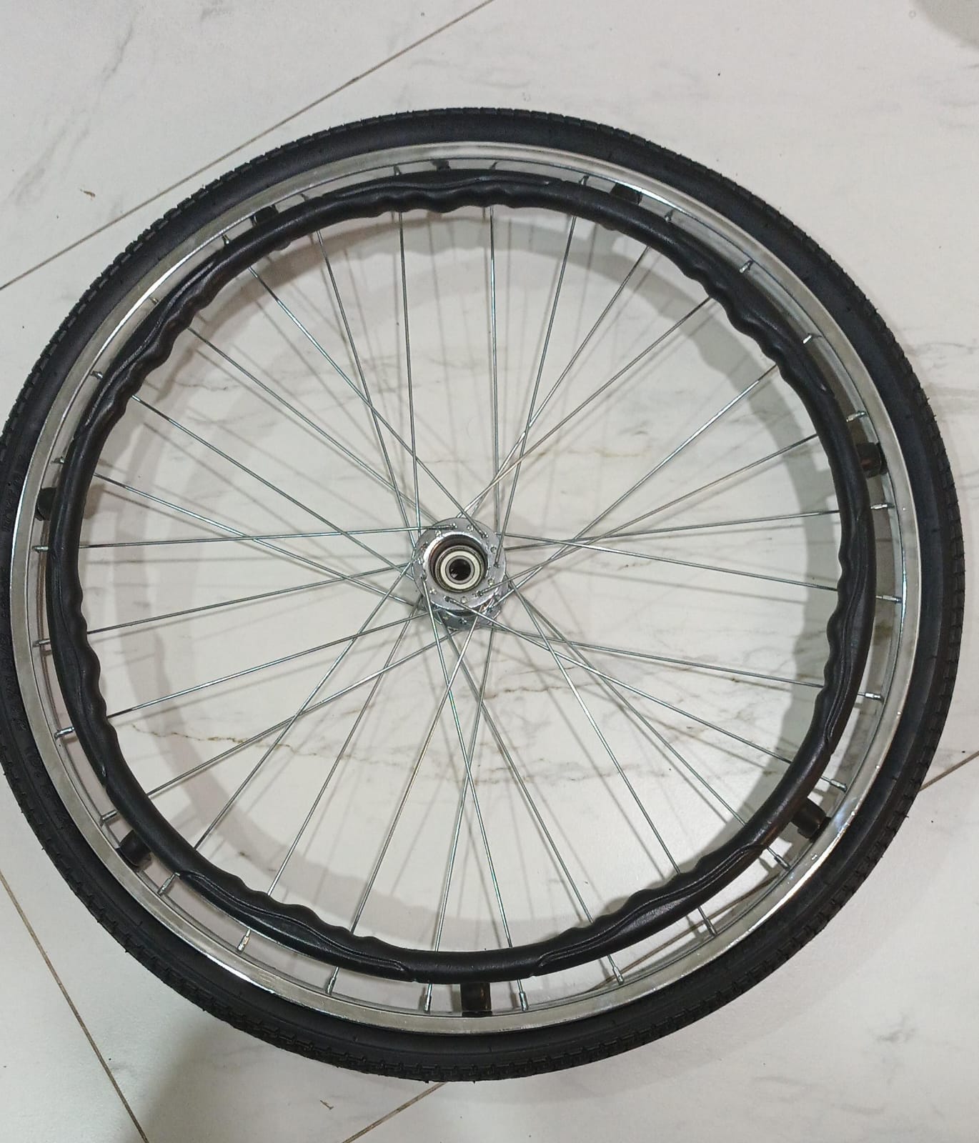 LLANTA NEUMATICA PARA SILLA DE RUEDAS DE 24"